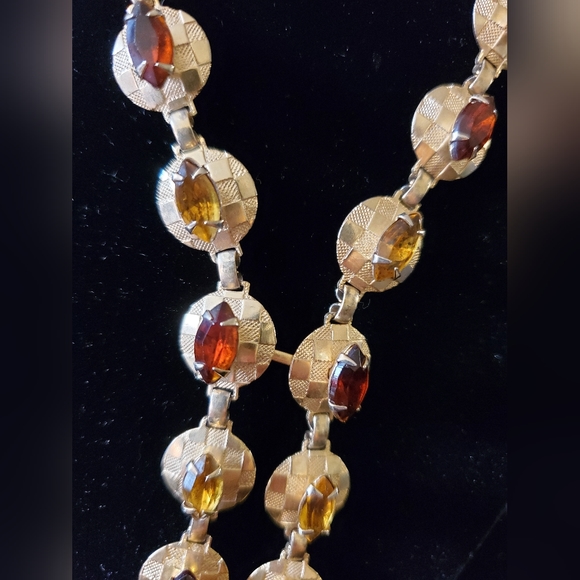 Vintage Textured Saucer Fall Rhinestone "V" Necklace Bolo Style 16 Inch 1970's - Picture 9 of 11